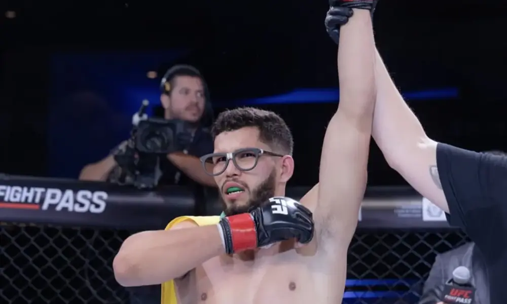 Acreano vence por nocaute técnico e emplaca quinta vitória seguida no LFA 216
