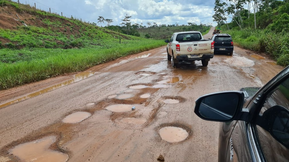 População sofre com péssimas condições da BR-364, denuncia moradora de Cruzeiro do Sul