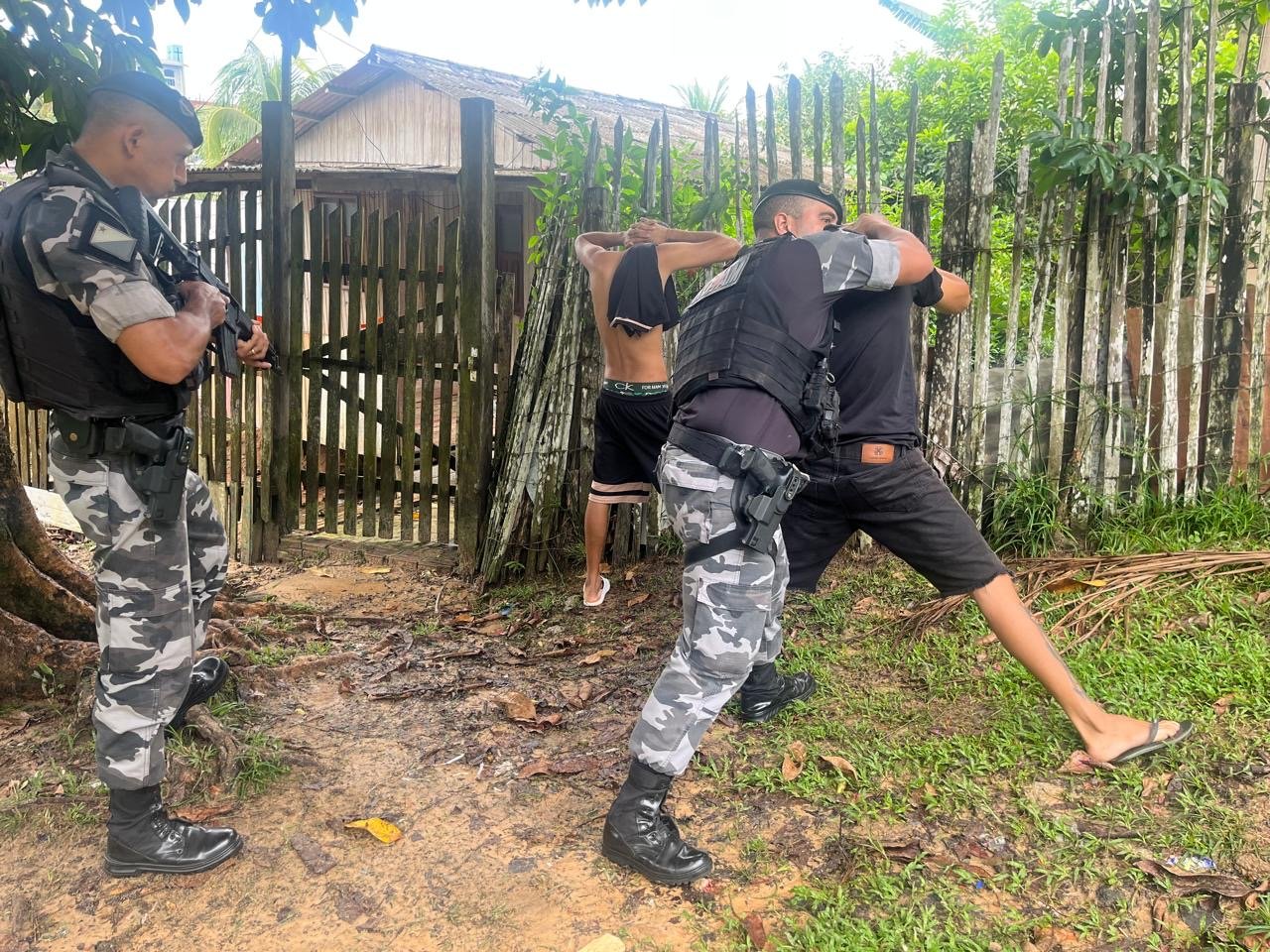 Operação Tranca Forte mobiliza mais de 200 agentes em Cruzeiro do Sul contra narcotráfico e crime organizado