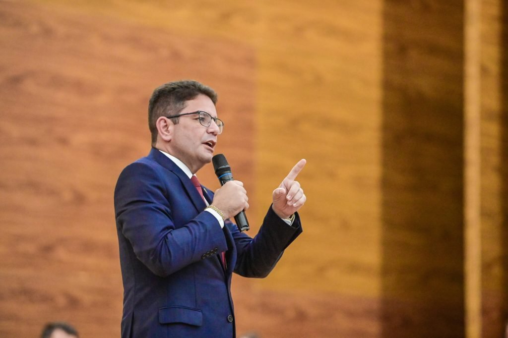 ‘Confio na Justiça’, diz Gladson Camelí após julgamento no STJ ser marcado