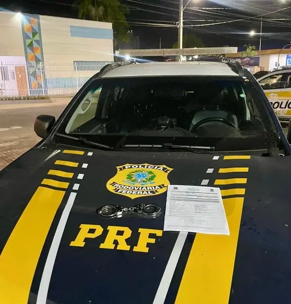 Homem acusado de homicídio é preso em fiscalização na BR-364