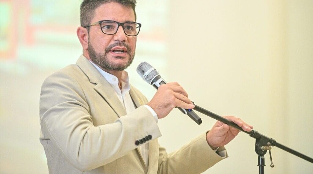 Pré-candidato ao Senado, Gladson manda recado aos ‘do contra’: ‘vão ter que me engolir’