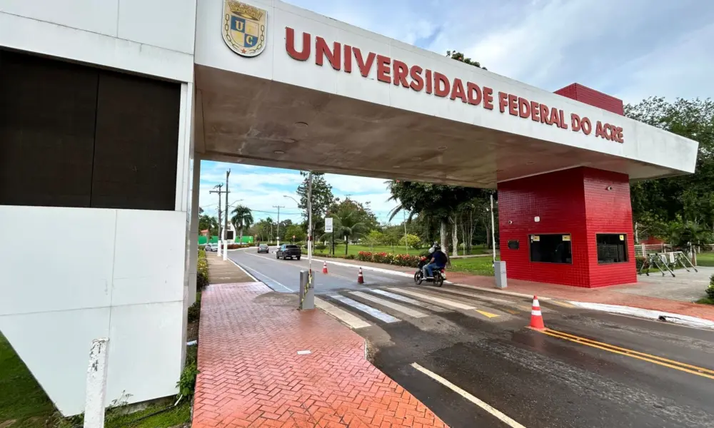 Ufac suspende refeições em restaurantes universitários durante recesso