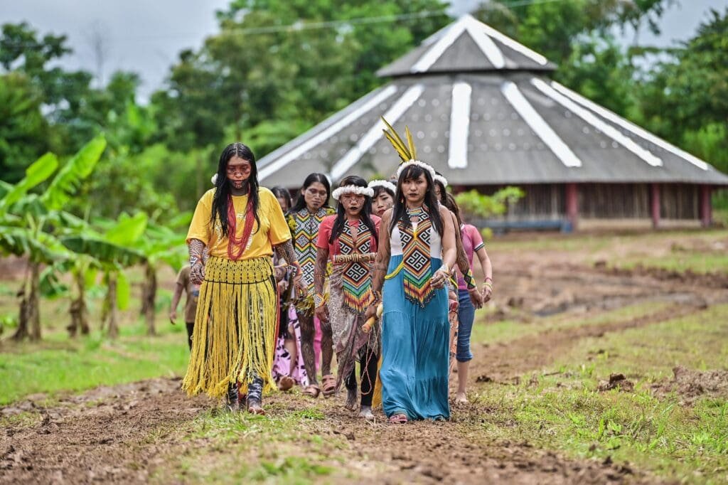 Mais da metade dos jovens indígenas do Acre fala o idioma nativo, apontam dados do IBGE