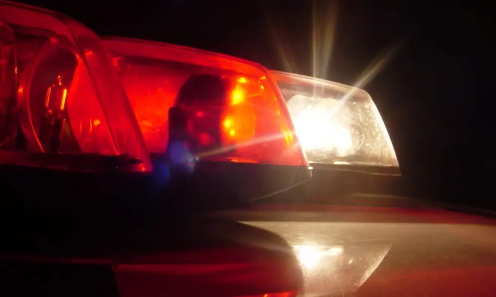 Homem é preso após agredir mãe e irmãos em Cruzeiro do Sul