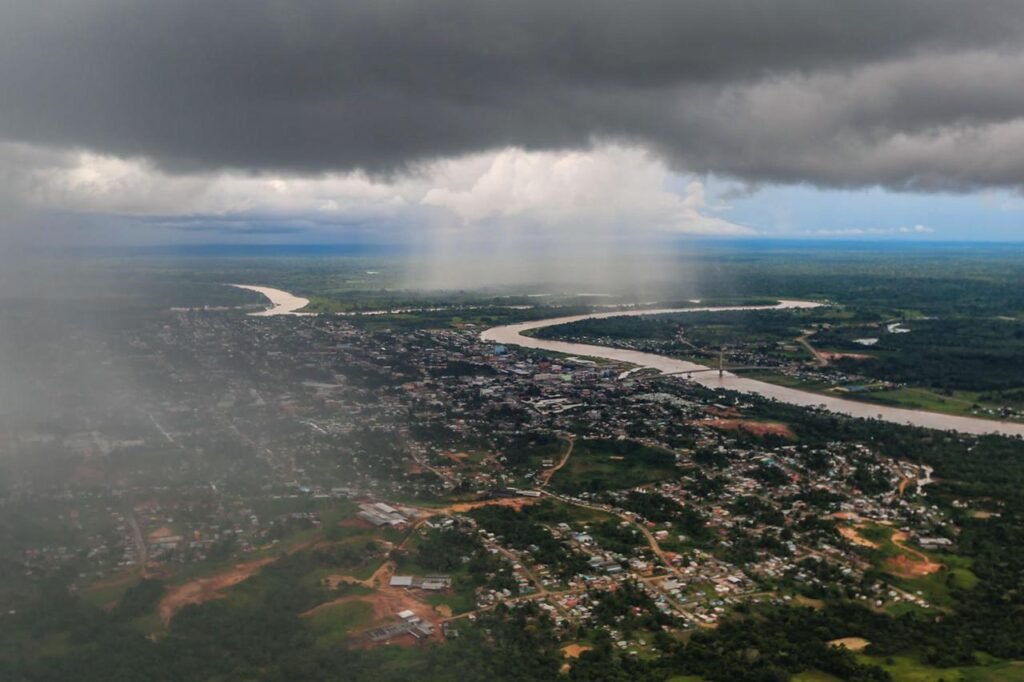 Tempo instável deve marcar a quarta-feira (26) no Acre, com alta probabilidade de chuvas fortes