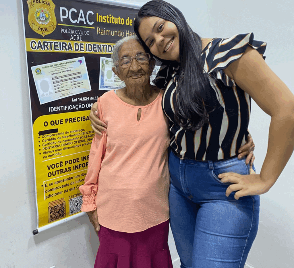 Idosa de 102 anos emite a nova Carteira de Identidade em município do interior do Acre