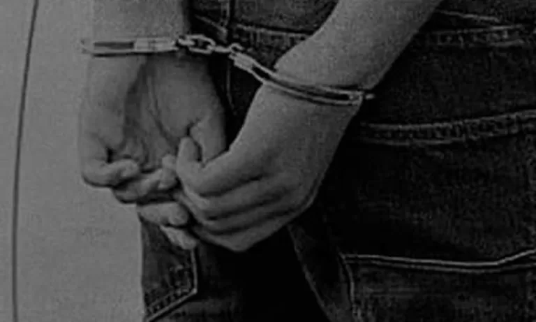 Homem é preso após agredir esposa grávida em Cruzeiro do Sul