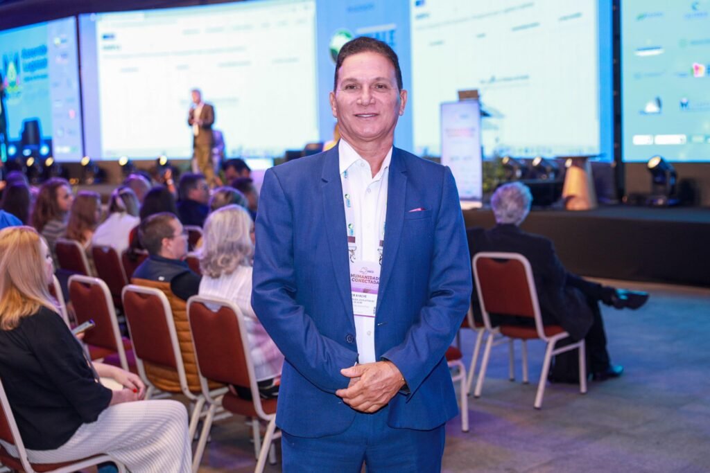 Consultor Legislativo da Aleac é eleito vice-presidente da ANACOL