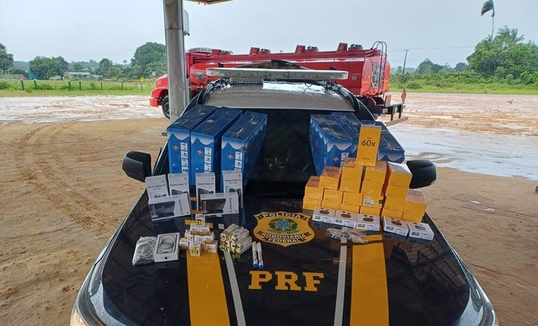 PRF apreende eletrônicos, patinetes e medicamentos irregulares na BR-364, em Cruzeiro do Sul