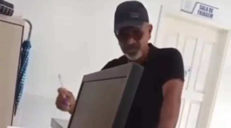 Vídeo mostra vereador ameaçando dar voz de prisão a servidora em unidade de saúde
