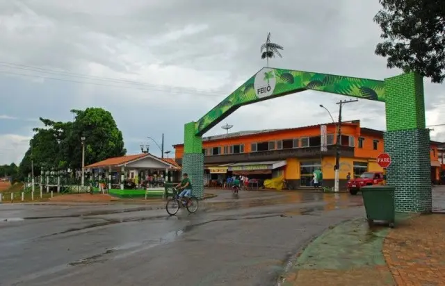 Feijó cria Bolsa Garota Açaí com pagamento mensal de até R$ 2 mil