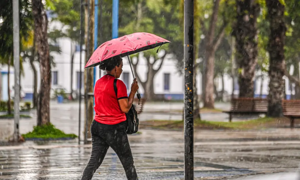 Inmet emite alerta amarelo de chuvas intensas para todo o Acre