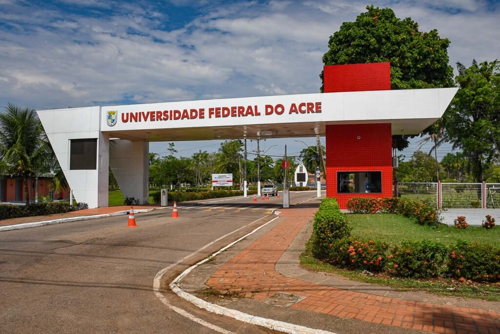 Estudante relata assédio em quiosque da Ufac e DCE acusa proprietário de constrangê-la