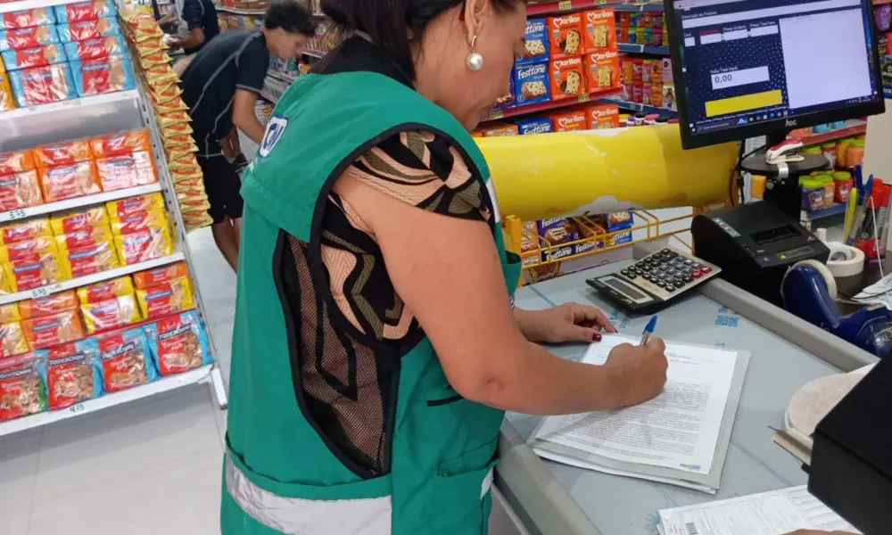 Após denúncias, Procon fiscaliza venda de fogos de artifício com estampido em Tarauacá