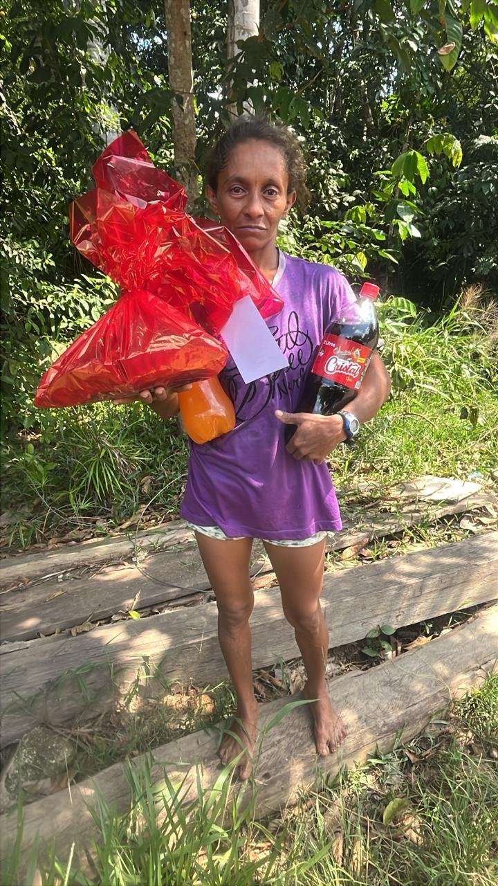 Ceia de Natal leva esperança e amor a famílias de Cruzeiro do Sul