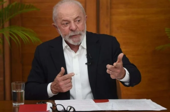 Lula sobre Flávio Bolsonaro e oposição: “sabem que perderão a eleição”