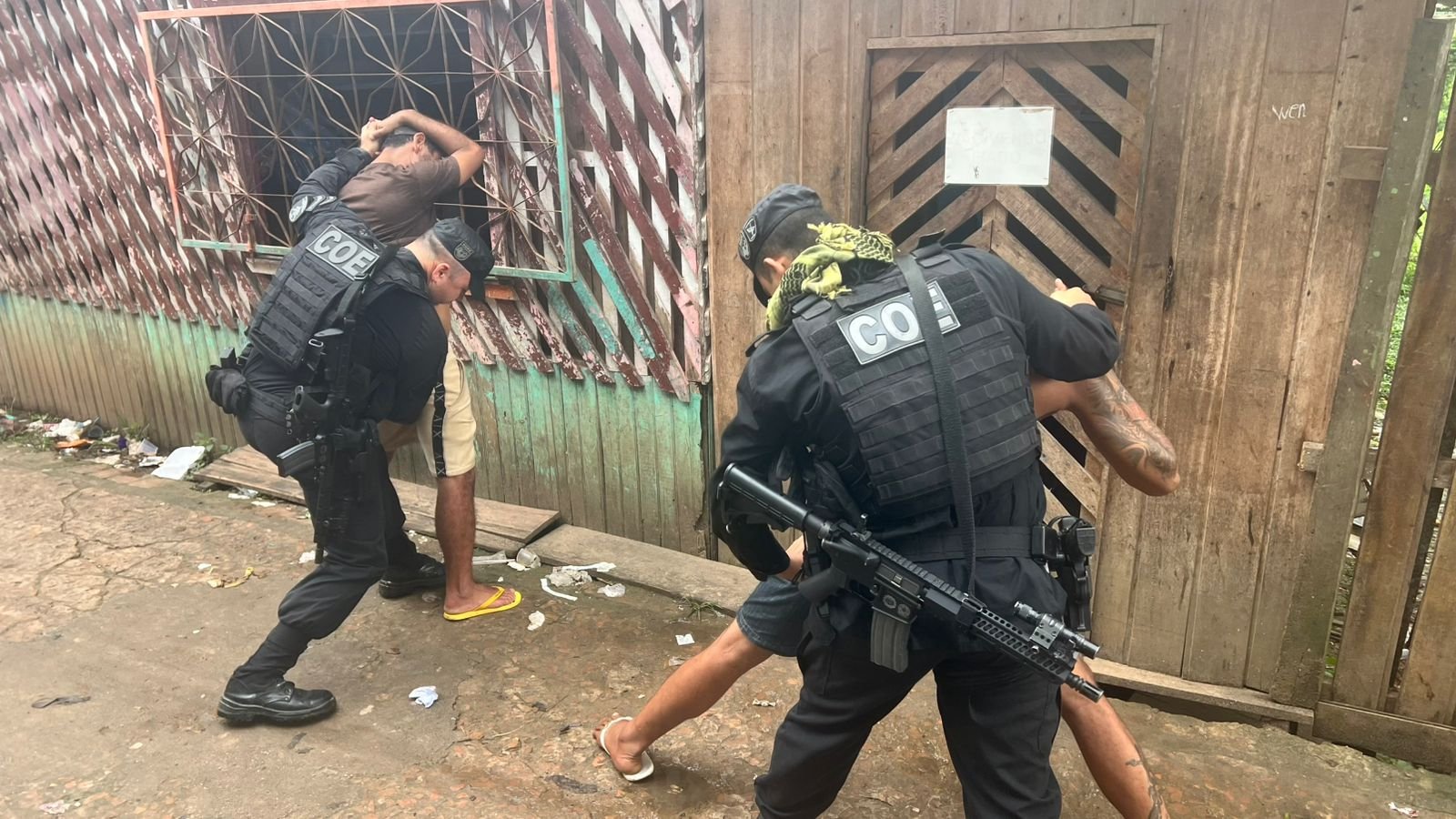 Polícia Militar apreende 36 armas de fogo e mais de 340 kg de drogas no Vale do Juruá em 2025