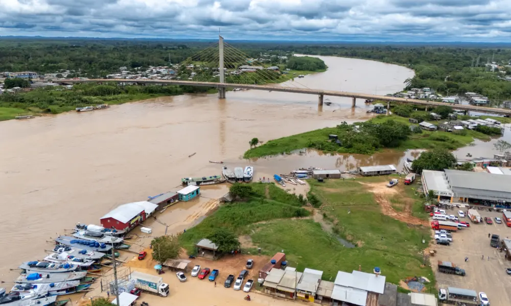 Rio Juruá apresenta vazante e permanece abaixo da cota de alerta em Cruzeiro do Sul