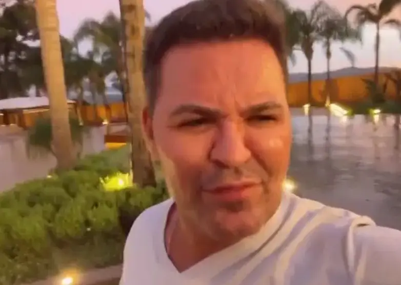 Eduardo Costa elogia farinha de Cruzeiro do Sul após show de Réveillon