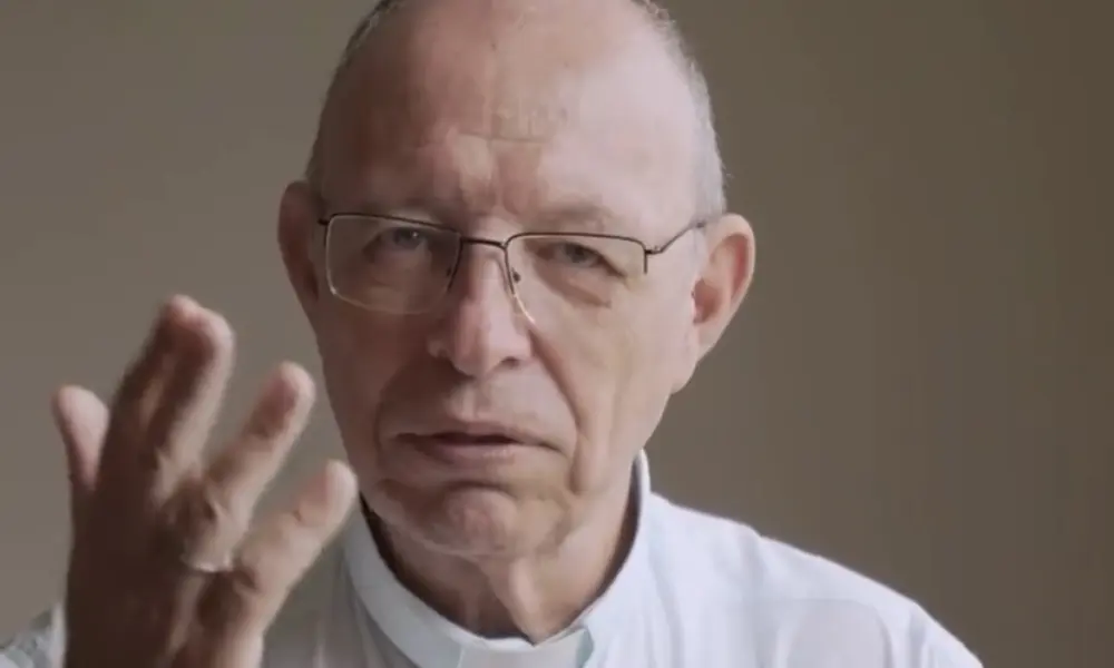 Dom Flávio Giovenale alerta para impacto das palavras e condena fake news nas redes sociais