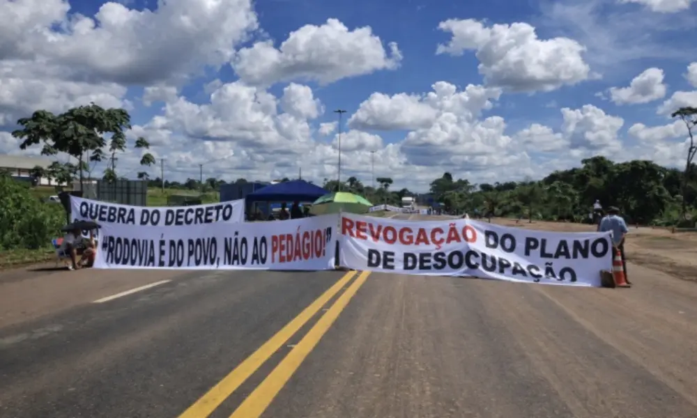 Justiça proíbe bloqueios na BR-364 contra pedágio e fixa multa de R$ 100 mil por hora em Rondônia