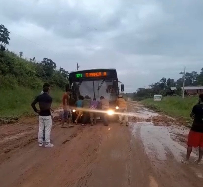 “Estamos ficando isolados”, diz gerente ao denunciar más condições da BR-364