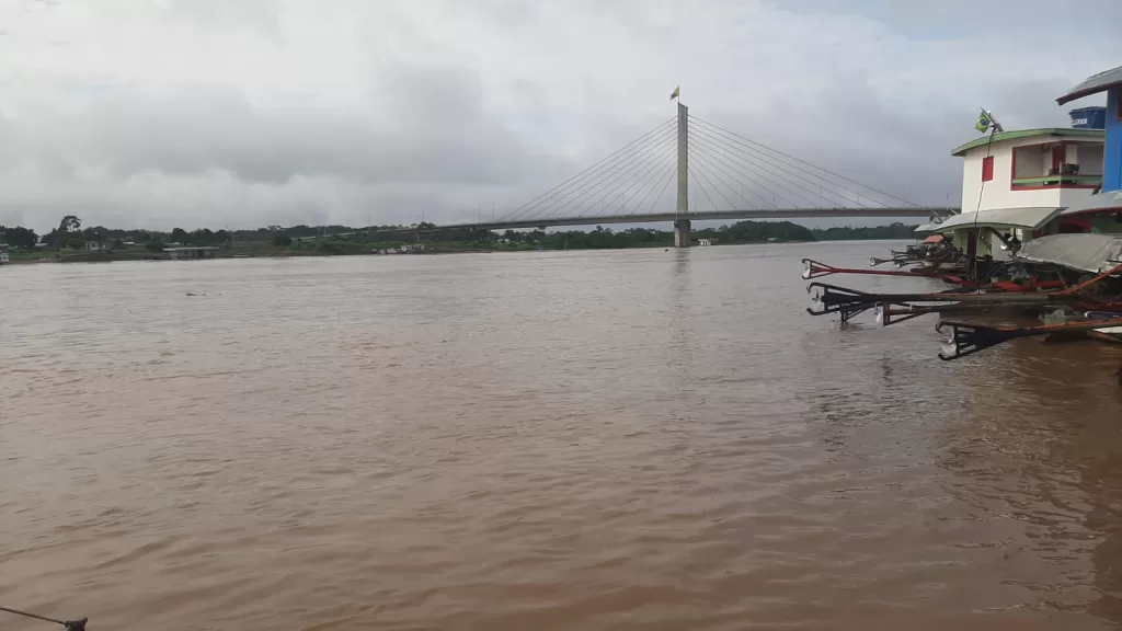 Rio Juruá sobe 23 centímetros e entra em nível de alerta em Cruzeiro do Sul