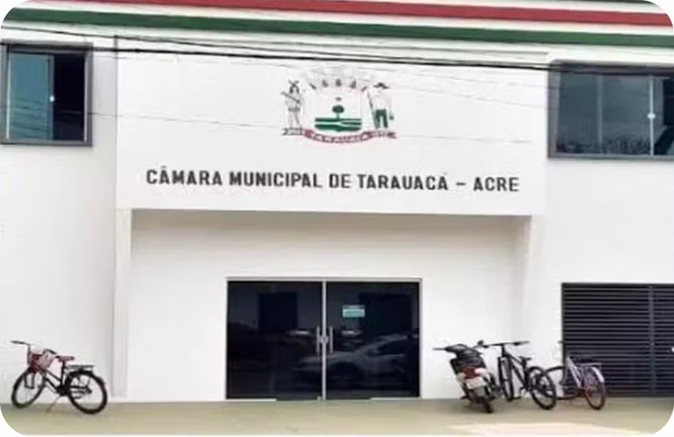 Vereadores de cidade do AC terão auxílio-alimentação de R$ 2,5 mil; aumento foi de R$ 1 mil