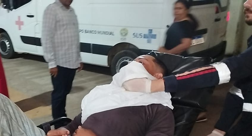 Jovem fica ferido após ser atingido por touro durante treino para rodeio no interior do Acrev