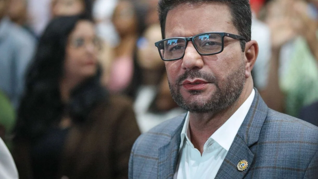 Governador diz que é “candidato de direita” ao comentar voto para presidente