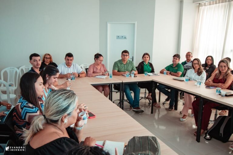 Mâncio Lima realiza reunião intersetorial e dá início às ações do Selo UNICEF 2026