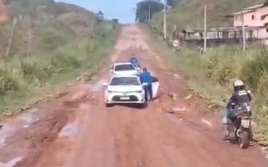 Taxistas denunciam precariedade da BR-364 entre Tarauacá e Rio Gregório