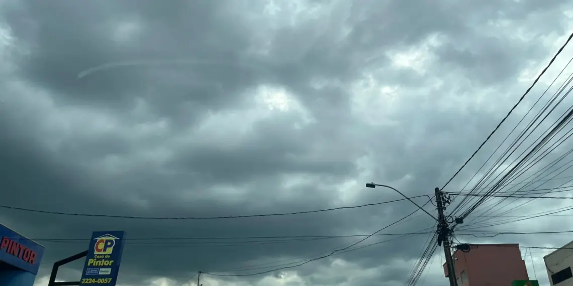 Acre entra em alerta para chuvas intensas com ventos fortes nesta quinta, 12, aponta Inmet