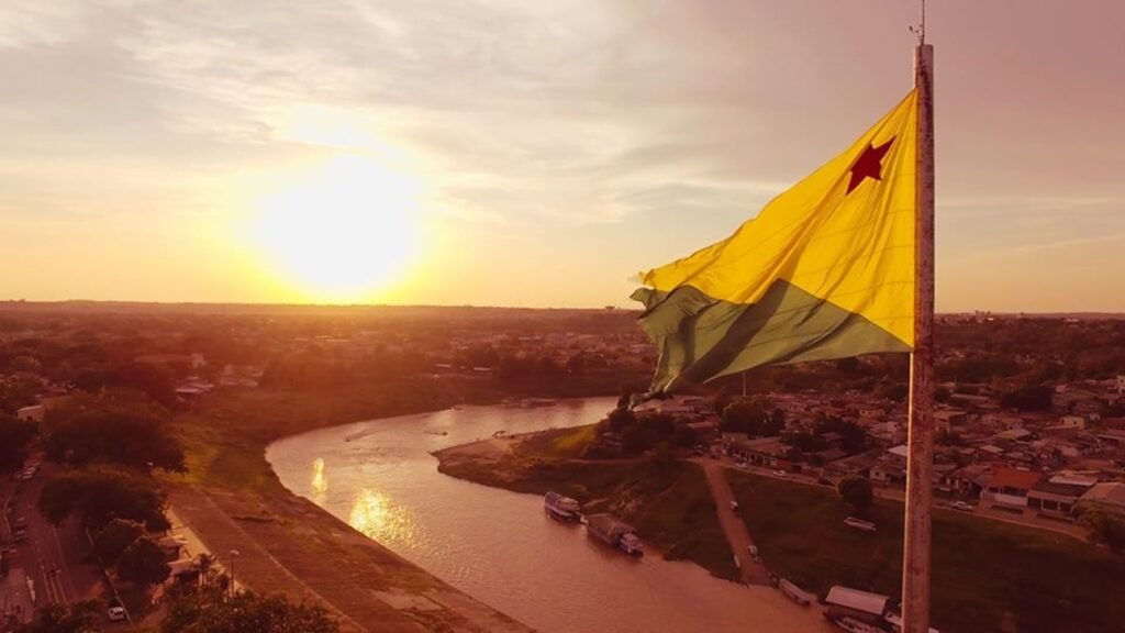 Tempo quente e abafado predomina no Acre com previsão de chuvas passageiras nesta terça-feira (24)