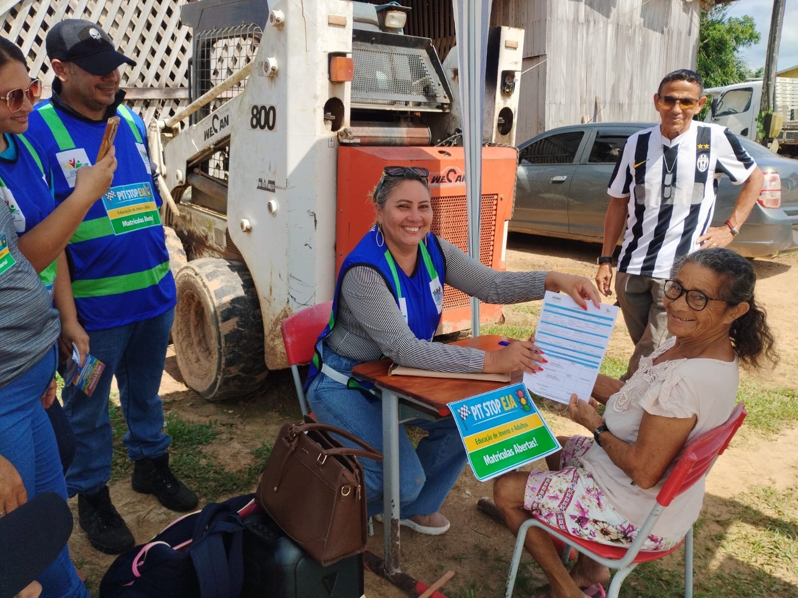 Prefeitura de Jordão realiza ação de busca ativa para alunos da EJA