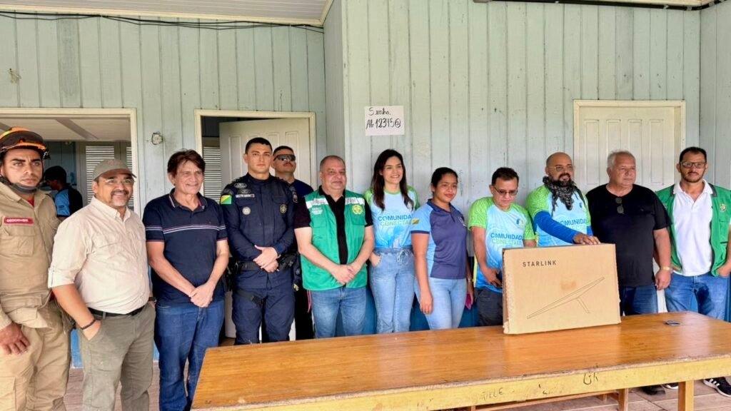 Governo do Acre entrega primeiro ponto de internet via satélite a comunidades rurais de Cruzeiro do Sul e Porto Walter