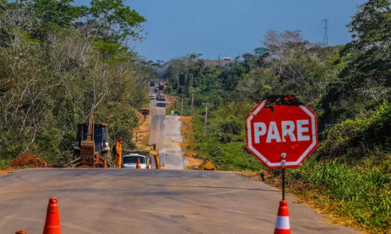 Superintendente do DNIT no Acre anuncia tapa-buracos na BR-364 até km 305 e ponte de Tarauacá para maio