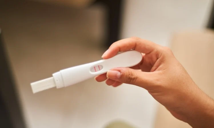 Justiça condena Estado a pagar R$ 30 mil a mulher que engravidou mesmo após laqueadura