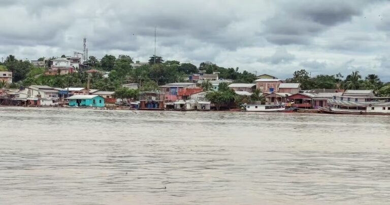 Rio Juruá volta a subir em Cruzeiro do Sul, mas segue abaixo da cota de alerta