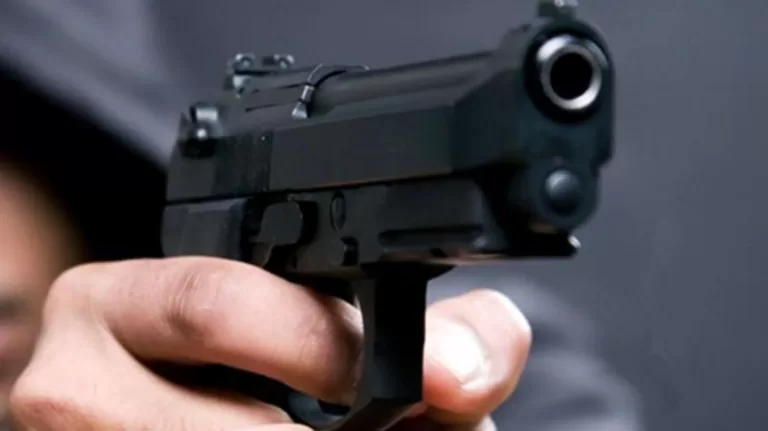 Homem é preso após ameaçar mulher com simulacro de arma em Cruzeiro do Sul