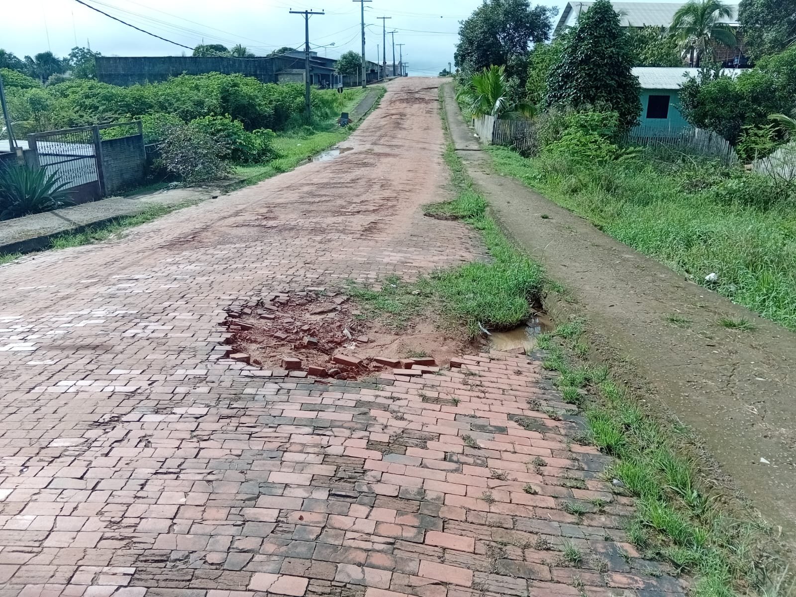 Moradores denunciam precariedade nas ruas de Porto Walter e cobram soluções