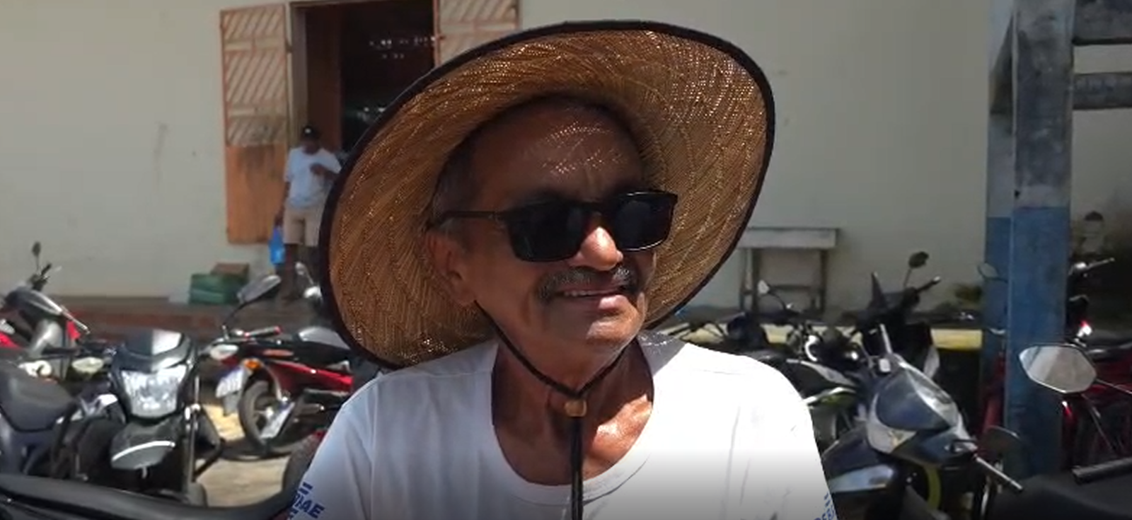 Aos 78 anos, o senhor Ferreira mantém viva a tradição da Semana Santa com peixe, mucunzá e arroz doce em Cruzeiro do Sul