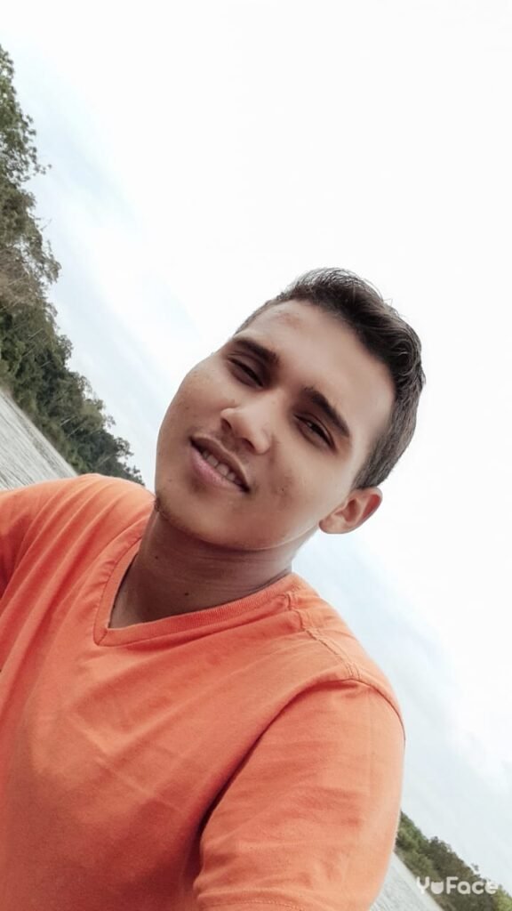 Família desesperada busca por jovem que desapareceu misteriosamente de barco no Porto de Cruzeiro do Sul