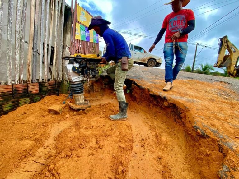 Prefeitura de Cruzeiro do Sul aplica 20 toneladas de asfalto nas ruas