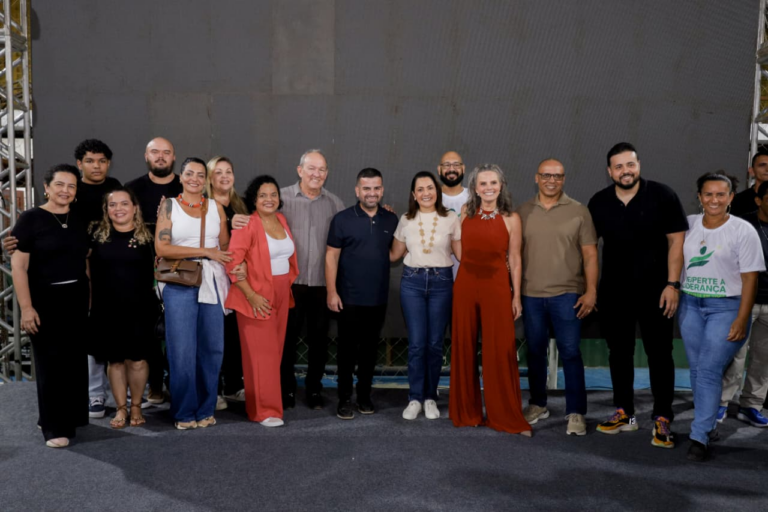 Governadora Mailza Assis participa de palestra sobre liderança feminina em Tarauacá