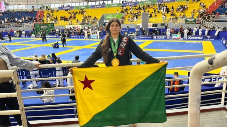 Com apoio do Estado, estudante de Cruzeiro do Sul conquista medalha de ouro no Campeonato Brasileiro de Jiu-Jitsu em São Paulo 