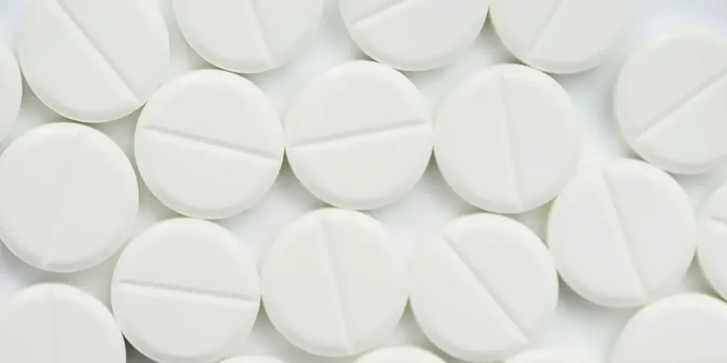 Anvisa aprova medicamento inédito para ondas de calor da menopausa