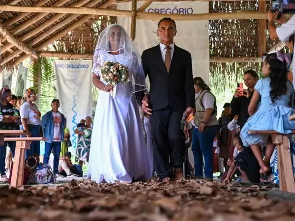 Casal ribeirinho oficializa união na mesma cerimônia que os três filhos no Acre: ‘Sonho’