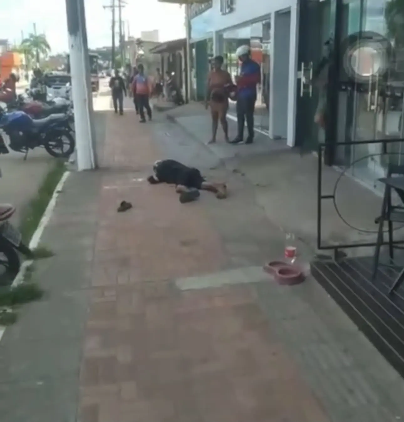 Tentativa de assalto a loja da Vivo deixa ao menos dois feridos no Centro de Cruzeiro do Sul
